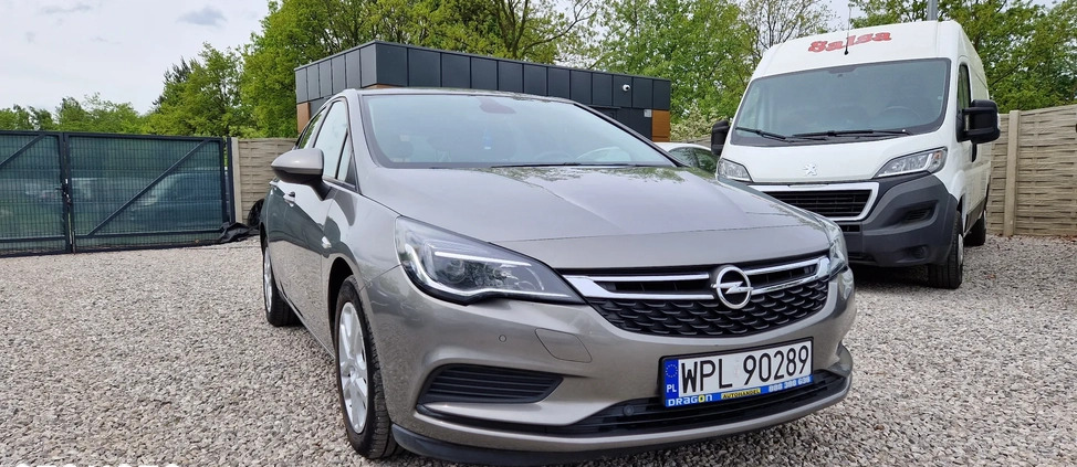 Opel Astra cena 39900 przebieg: 173000, rok produkcji 2016 z Tuszyn małe 742